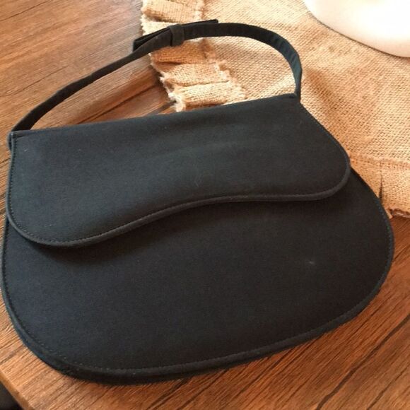 LENNOX BAGS 9x7 VERY VINTAGE NEVER USED HANGBAG BOW STRAP FEMININE DAINTY BLACK - Picture 1 of 7